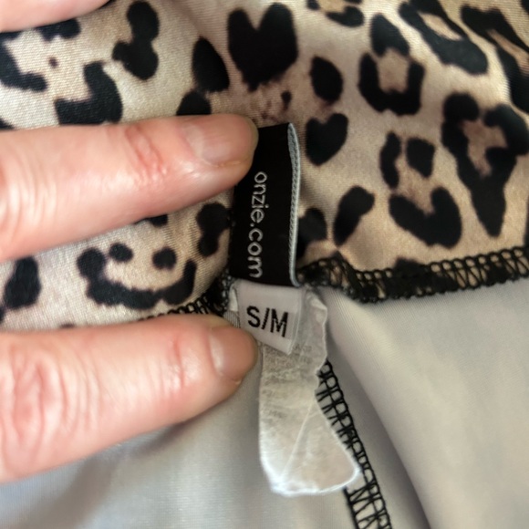 Onzie high rise leggings leopard print size small/medium - Picture 5 of 5